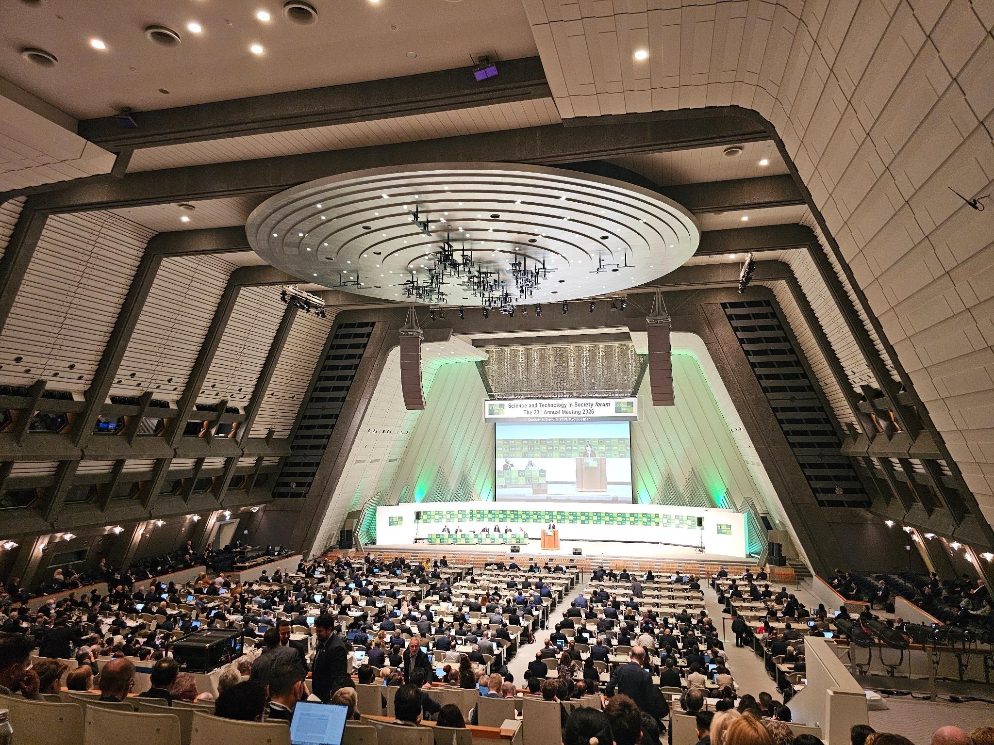 Hình 1. Không gian STS Forum 2026 tại Kyoto.