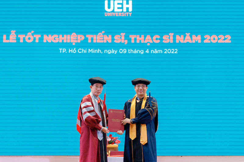 Ueh Tổ Chức Lễ Tốt Nghiệp Tiến Sĩ, Thạc Sĩ Năm 2022