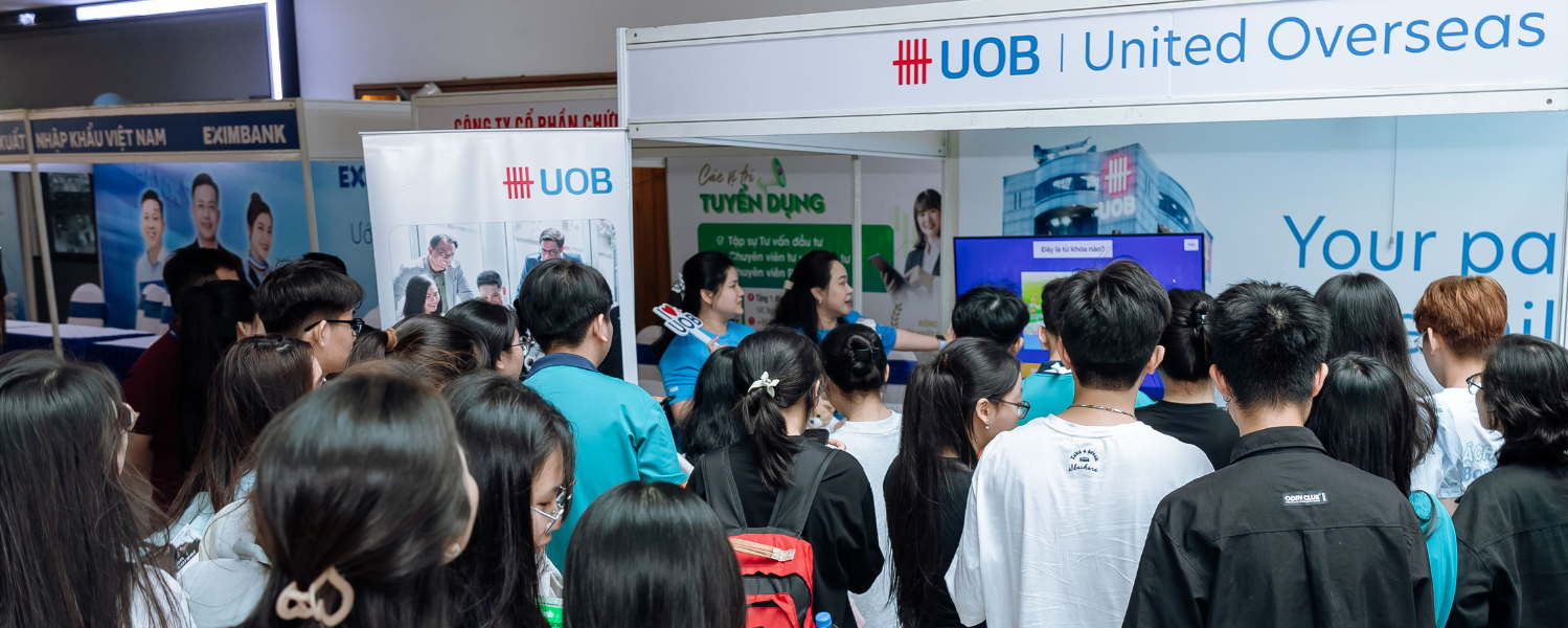 The Resounding Success of UEH Sharing & Giving - Career Fair 2025: Over 7.5 Billion VND Contributed to Future Generations, Connecting 5,000+ Job Opportunities
