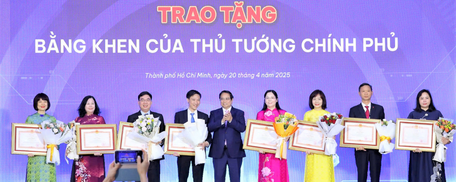 UEH Institute of Innovation Awarded Prime Minister's Certificate of Merit for Outstanding Achievements in Promoting the National Startup and Innovation Ecosystem (2017–2025)

