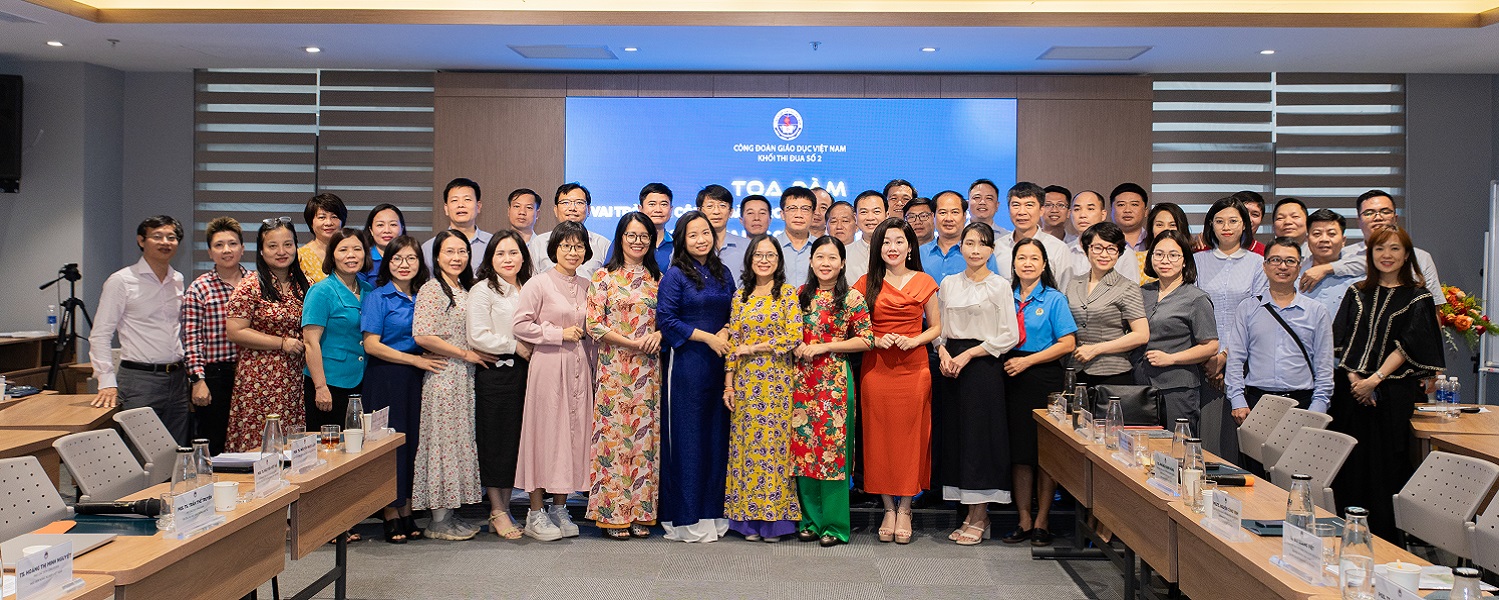 Seminar and Memorial Activities of Emulation Block 2 of Vietnam Education Union