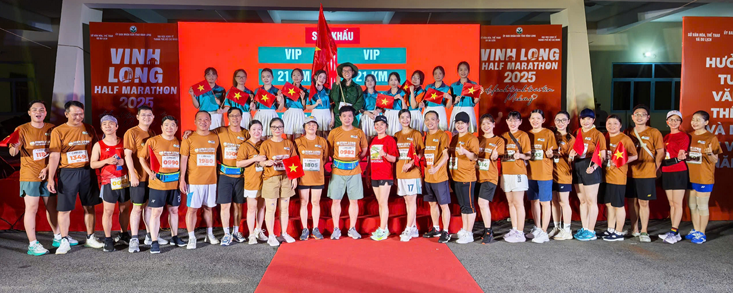 Closing Ceremony of the "Vinh Long Open Half Marathon 2025 – Journey of the Mekong Heart": Concluding with Pride and Affection in the Historic Days of April
