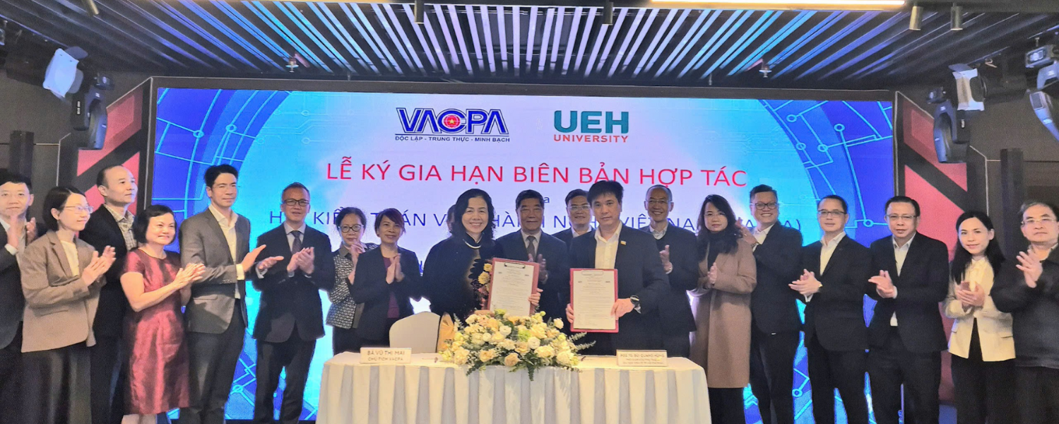 UEH and VACPA Sign MOU Renewal, Officially Launch Vietnamese Translation of "International Education Standards for Accounting (IES)"
