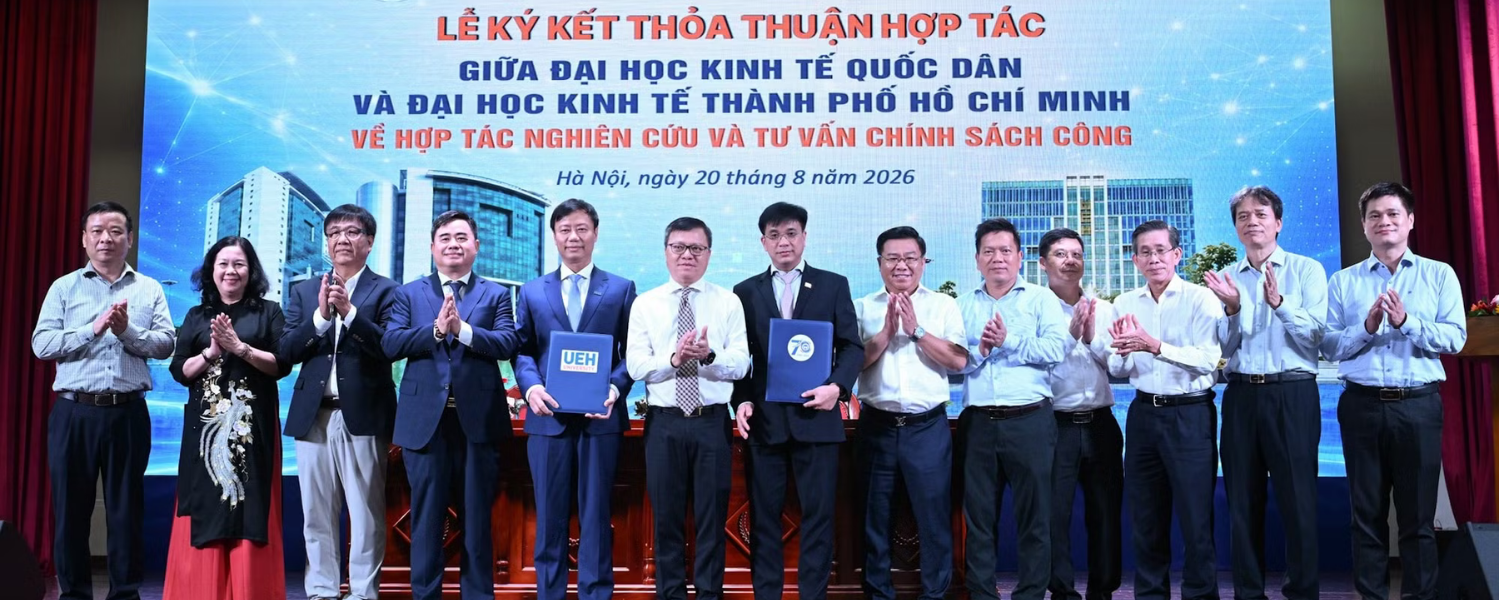 UEH đồng tổ chức Hội thảo khoa học quốc gia
“Đổi mới mô hình phát triển của Việt Nam đáp ứng yêu cầu kỷ nguyên mới” và ký kết hợp tác nghiên cứu, tư vấn chính sách công với Đại học Kinh tế Quốc dân