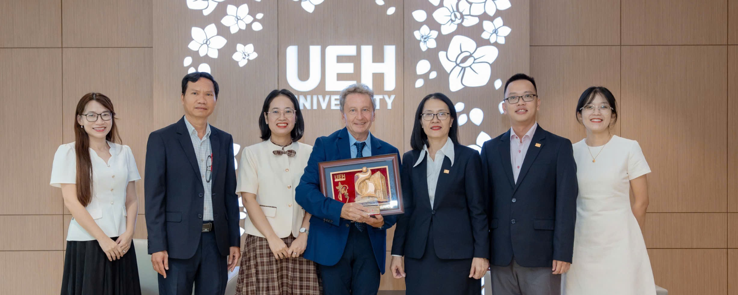 [UEH 50 Global Partners] UEH Promotes Strategic Partnership with Rennes University (France) in Developing Double Degree Programs and International Academic Networks