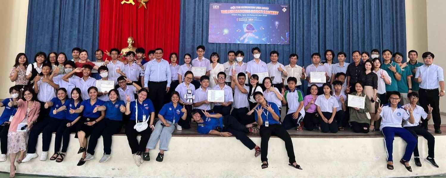 RoboCon UEH 2023 - The UEH Dancing Robot Contest and Closing of the "STEM Teaching" training course for teachers and high school students in Khanh Hoa Province in 2023

