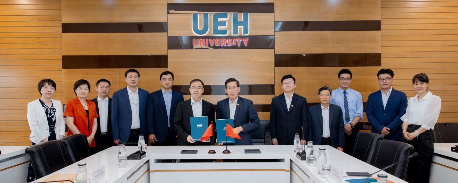 MOU signing ceremony between UEH and Xiamen University, China

