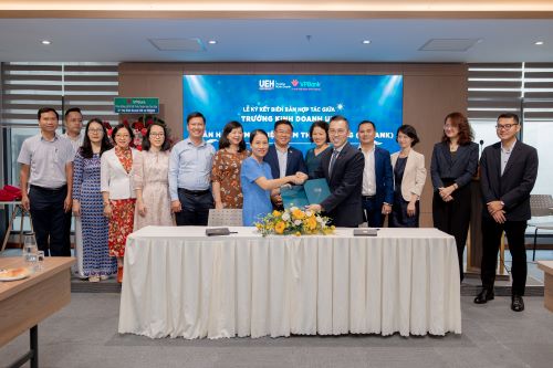 Signing ceremony of Memorandum of Understanding between UEH College of Business and Vietnam Prosperity Joint Stock Commercial Bank

