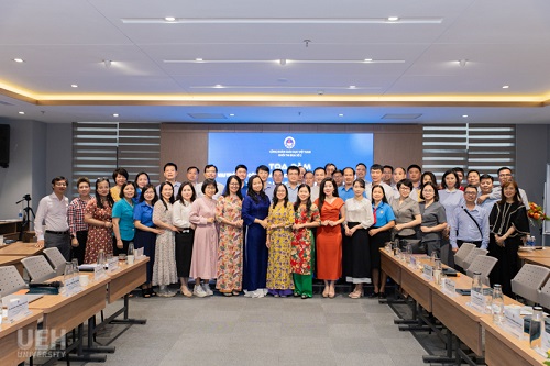 Seminar and Memorial Activities of Emulation Block 2 of Vietnam Education Union