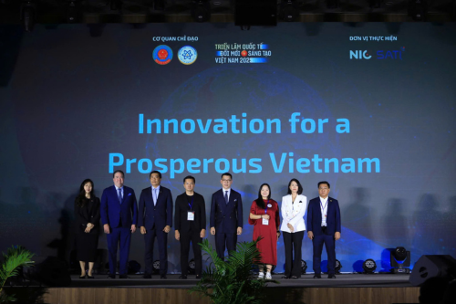 UEH Participates in the National Innovation Day 2025: Affirming Its Pioneering Role in Knowledge Creation and the Development of a Sustainable Innovation Ecosystem
