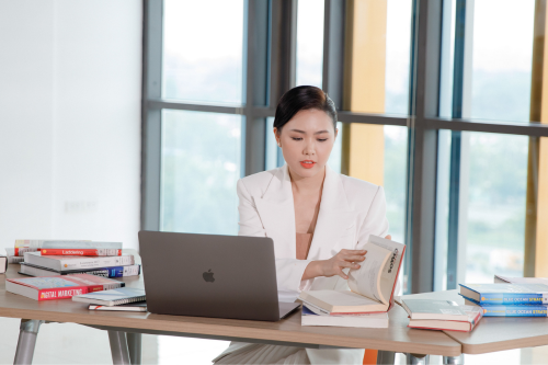 Regulations on Plagiarism Control and AI Use in Academic Products: Proactively Enhancing UEH's Training Quality, Research, and Academic Prestige
