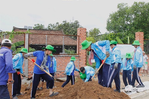 UEH Youth Union and Student Association: Accompanying Learners on the Journey to Implement UEH's 17 Sustainable Development Goals
