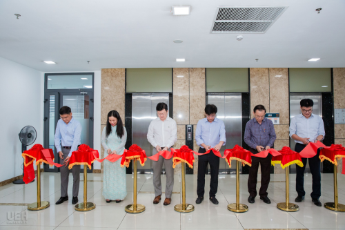 Inauguration of the "CELG Connection Space": A Place for Faculty to Meet, Socialize, and Exchange Academic Ideas
