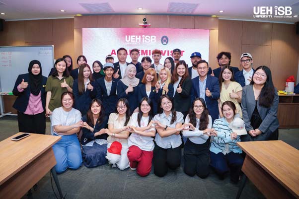 UEH.ISB Honours College Welcomes Students from Phuket Rajabhat University (Thailand) for Academic and Cultural Exchange